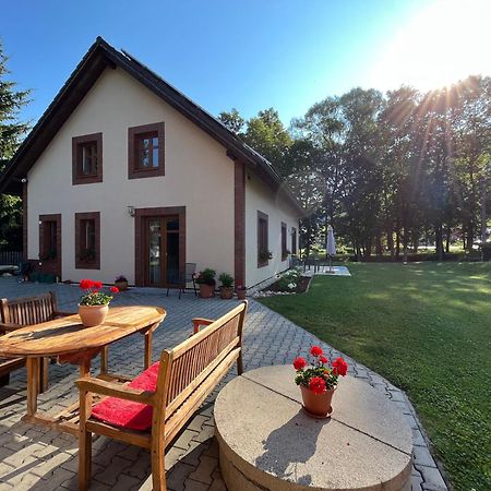 Apartman Pisarovka Lesna  Buitenkant foto