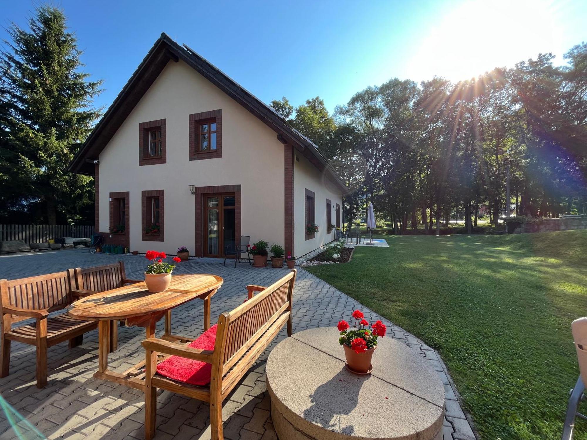 Apartman Pisarovka Lesna  Buitenkant foto